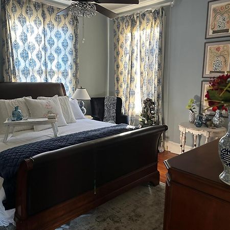 Jenny'S Downtown Hideaway Bed And Breakfast ลอเรล ภายนอก รูปภาพ